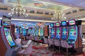Poker ကတ်ဂိမ်း ဗျူဟာနှင့် ကစားခြင်း